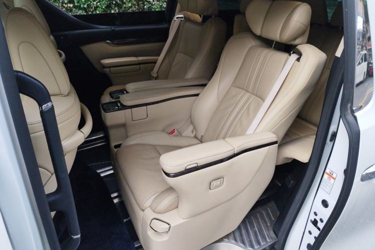 Used Toyota Vellfire 2019 Dual-Engine 2.5L HV Prestige Edition Left Rear Seat