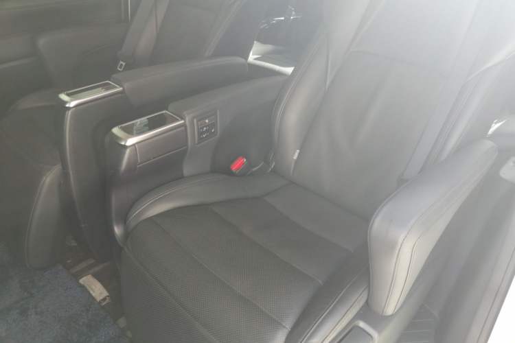 Used Toyota Vellfire 2019 Dual-Engine 2.5L HV Luxury Edition Left Rear Seat