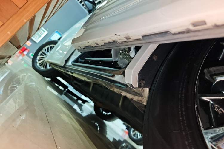 Used Toyota Vellfire 2019 Dual-Engine 2.5L HV Prestige Edition Left Side Sill