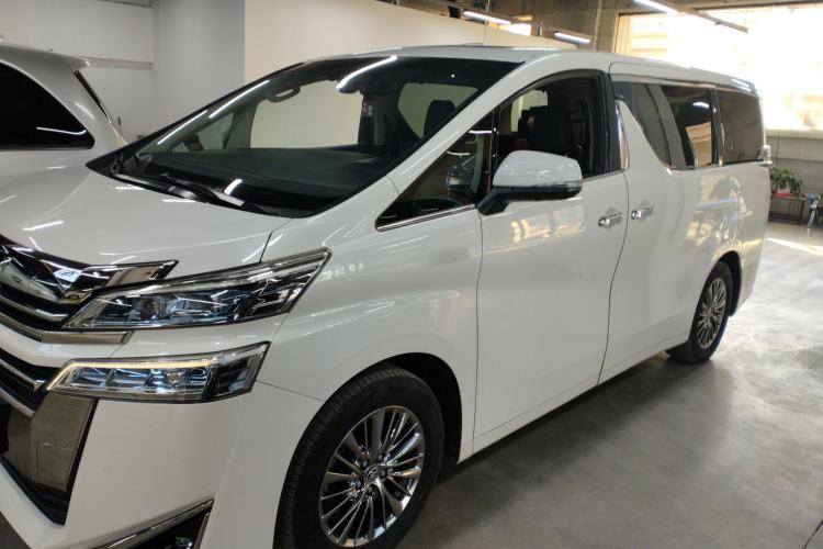 Used Toyota Vellfire 2019 Dual-Engine 2.5L HV Luxury Edition Left Side