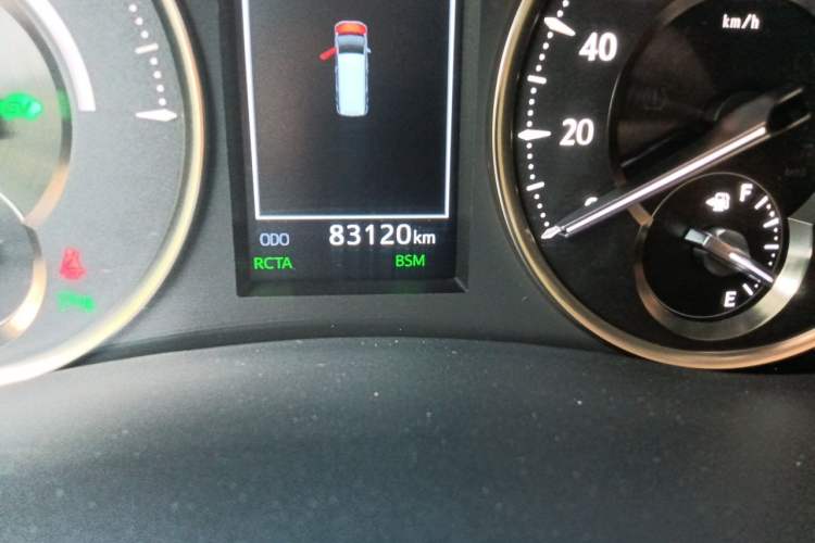 Used Toyota Vellfire 2019 Dual-Engine 2.5L HV Luxury Edition Odometer Close Up