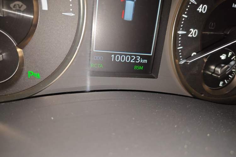 Used Toyota Vellfire 2019 Dual-Engine 2.5L HV Luxury Edition Odometer Close Up