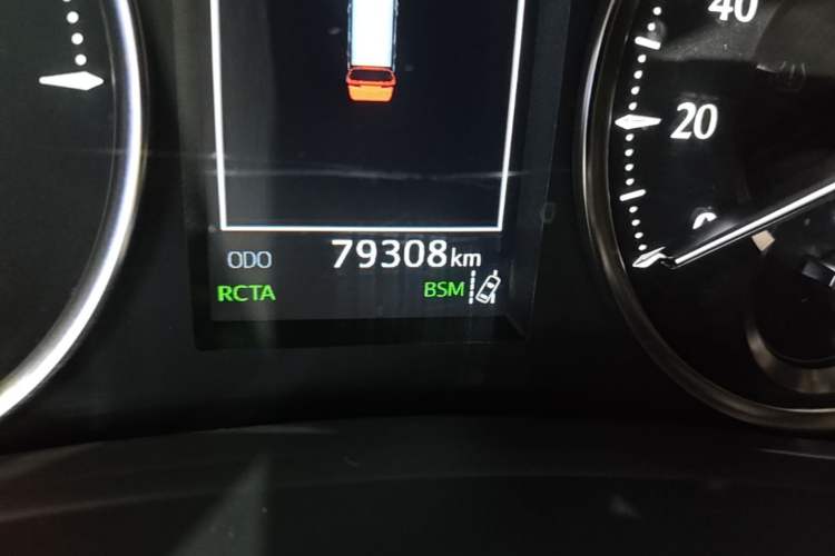 Used Toyota Vellfire 2019 Dual-Engine 2.5L HV Luxury Edition Odometer Close Up