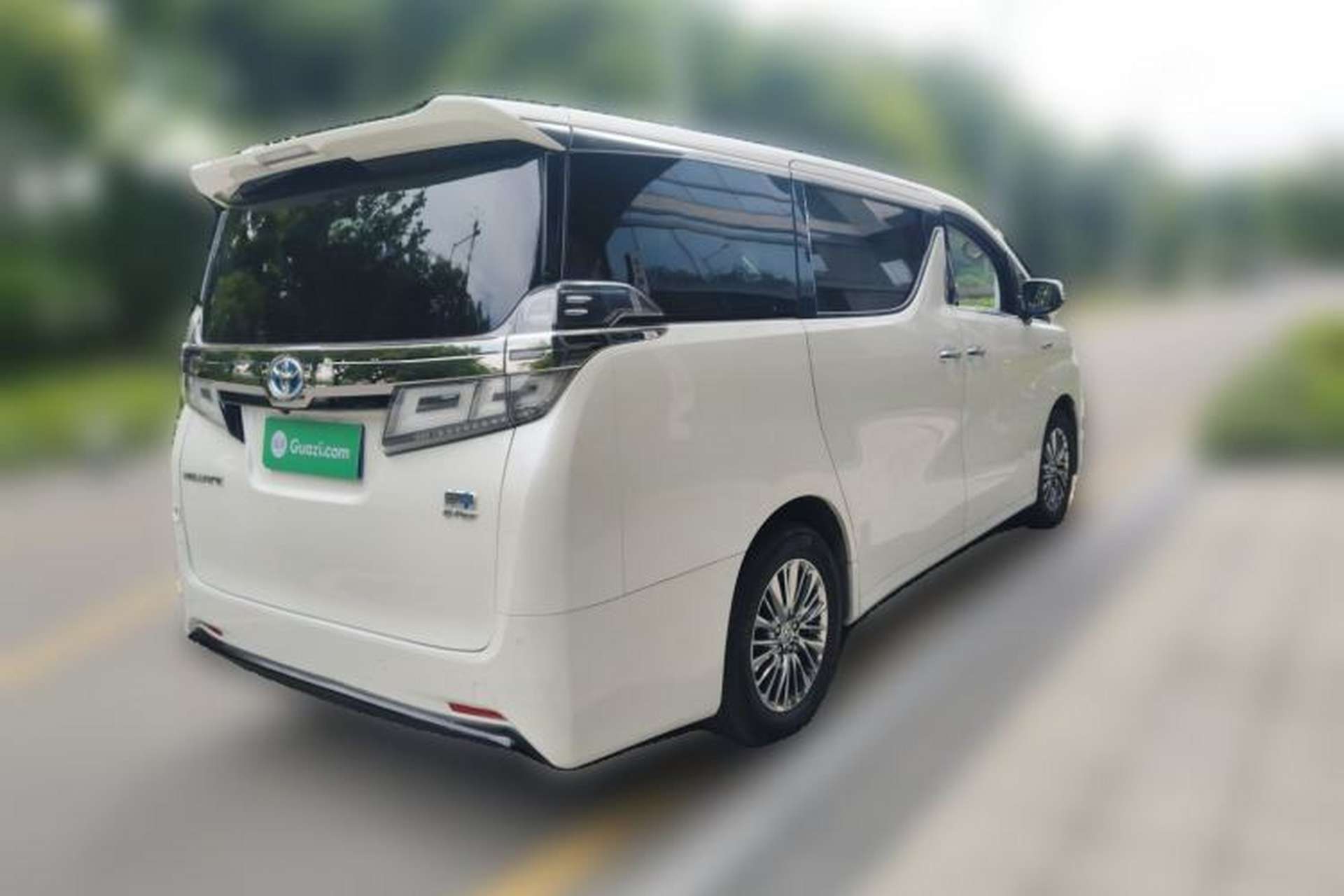Used Toyota Vellfire 2019 Dual-Engine 2.5L HV Luxury Edition Rear Right 45 Deg