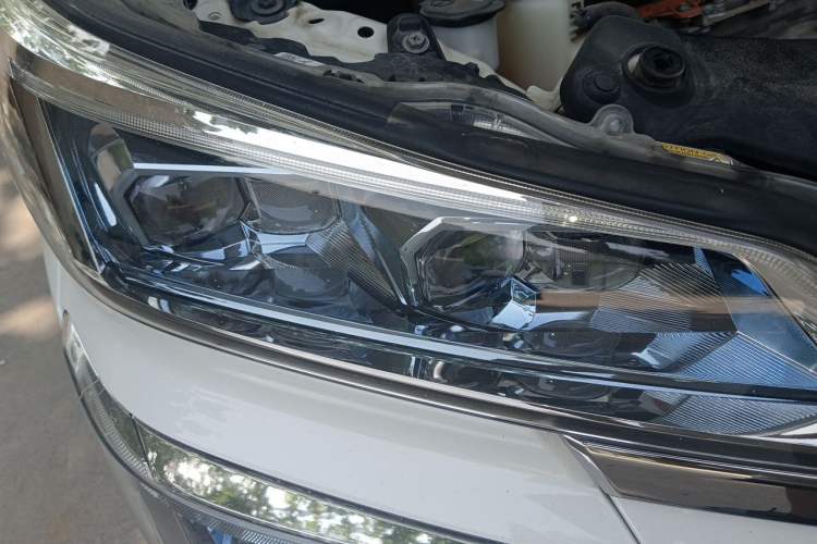 Used Toyota Vellfire 2019 Dual-Engine 2.5L HV Luxury Edition Right Front Headlight