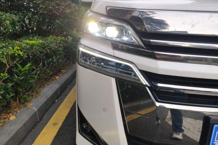 Used Toyota Vellfire 2019 Dual-Engine 2.5L HV Prestige Edition Right Front Headlight