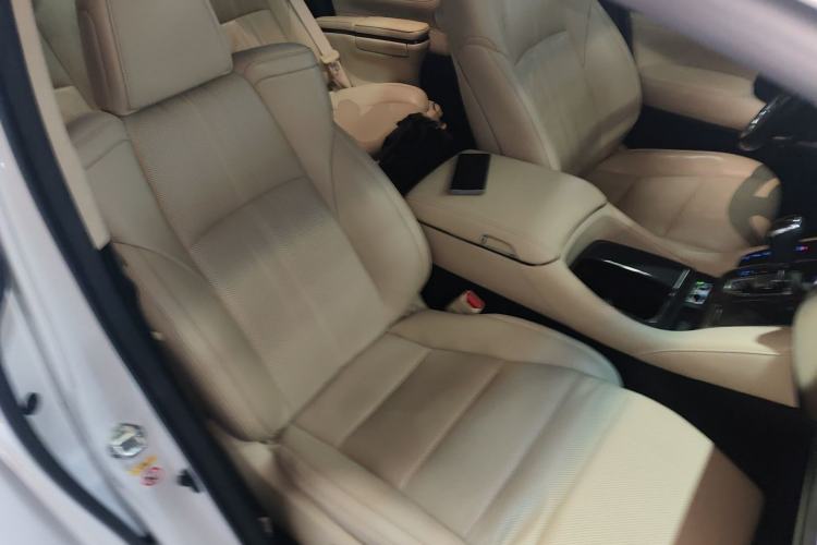 Used Toyota Vellfire 2019 Dual-Engine 2.5L HV Prestige Edition Right Front Seat