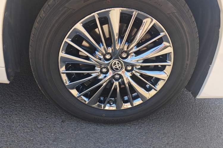 Used Toyota Vellfire 2019 Dual-Engine 2.5L HV Luxury Edition Right Front Wheel Hub