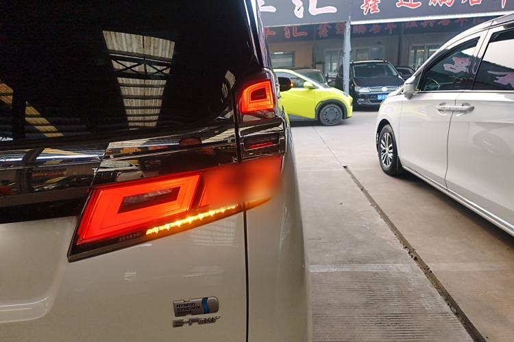 Used Toyota Vellfire 2019 Dual-Engine 2.5L HV Luxury Edition Right Rear Taillight