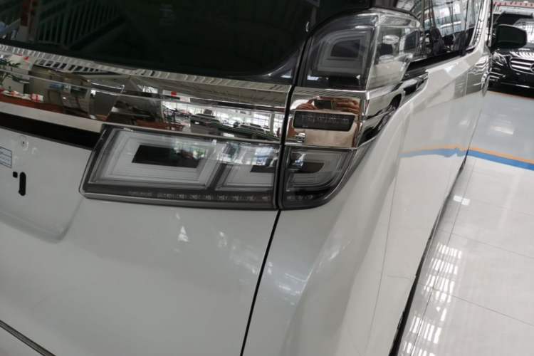 Used Toyota Vellfire 2019 Dual-Engine 2.5L HV Prestige Edition Right Rear Taillight