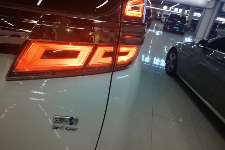 Used Toyota Vellfire 2019 Dual-Engine 2.5L HV Luxury Edition Right Rear Taillight