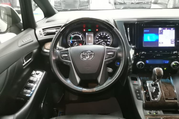 Used Toyota Vellfire 2019 Dual-Engine 2.5L HV Prestige Edition Steering Wheel