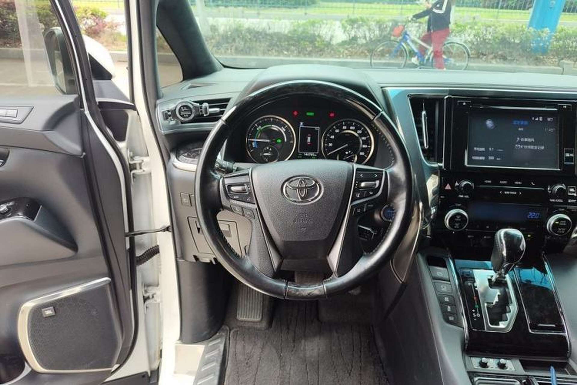 Used Toyota Vellfire 2019 Dual-Engine 2.5L HV Luxury Edition Steering Wheel