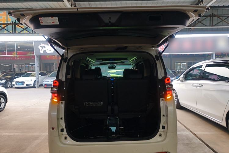 Used Toyota Vellfire 2019 Dual-Engine 2.5L HV Luxury Edition Trunk