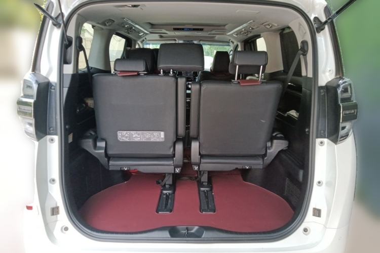 Used Toyota Vellfire 2019 Dual-Engine 2.5L HV Luxury Edition Trunk