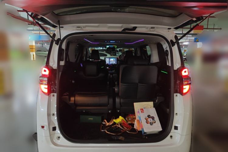 Used Toyota Vellfire 2019 Dual-Engine 2.5L HV Luxury Edition Trunk
