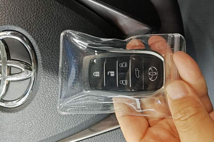 Used Toyota Vellfire 2019 Dual-Engine 2.5L HV Luxury Edition Vehicle Key