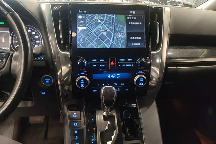 Used Toyota Vellfire 2020 Dual-Engine 2.5L HV Luxury Edition Audio And AC Panel