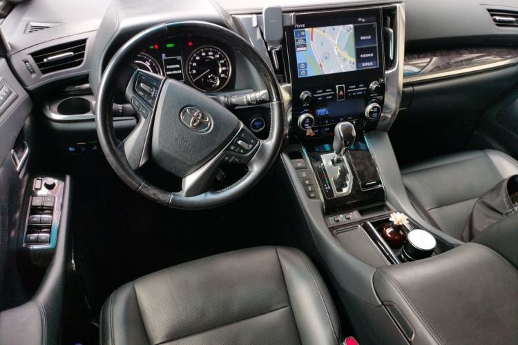 Used Toyota Vellfire 2020 Dual-Engine 2.5L HV Luxury Edition Center Console