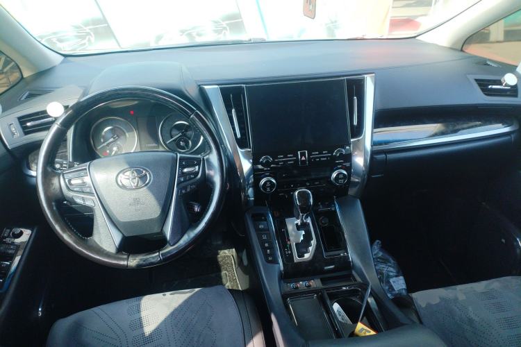 Used Toyota Vellfire 2020 Dual-Engine 2.5L HV Luxury Edition Center Console