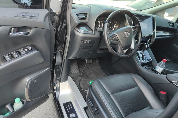 Used Toyota Vellfire 2020 Dual-Engine 2.5L HV Luxury Edition Driver Seat