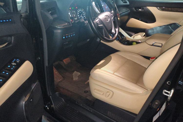 Used Toyota Vellfire 2020 Dual-Engine 2.5L HV Prestige Edition Driver Seat