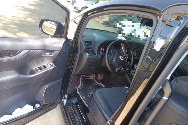 Used Toyota Vellfire 2020 Dual-Engine 2.5L HV Luxury Edition Driver Seat