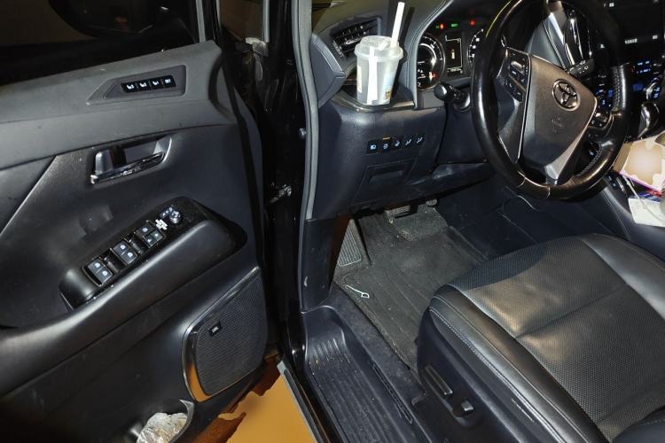 Used Toyota Vellfire 2020 Dual-Engine 2.5L HV Prestige Edition Driver Seat