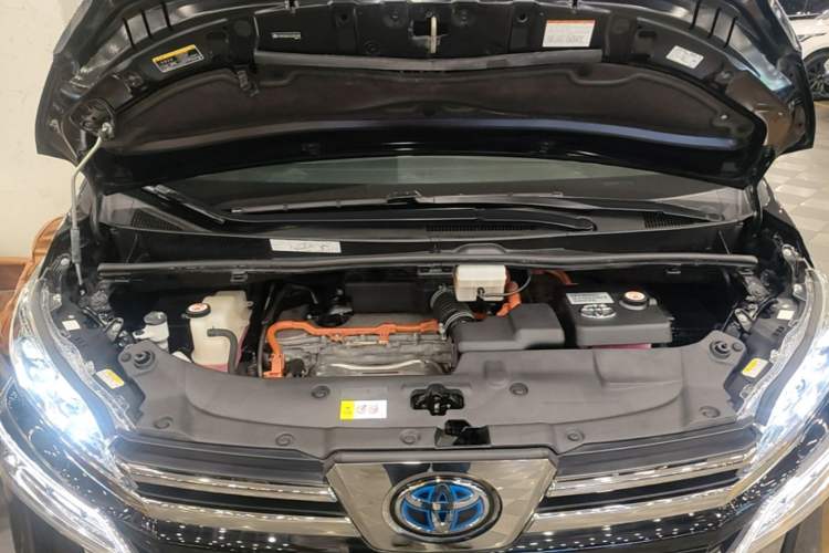 Used Toyota Vellfire 2020 Dual-Engine 2.5L HV Luxury Edition Engine Bay