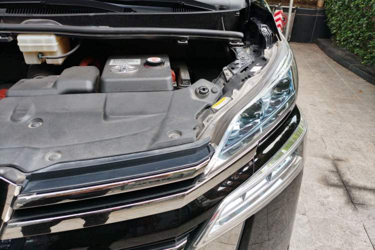 Used Toyota Vellfire 2020 Dual-Engine 2.5L HV Luxury Edition Engine Bay Left