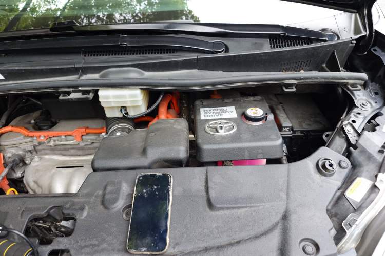 Used Toyota Vellfire 2020 Dual-Engine 2.5L HV Luxury Edition Engine Bay Left