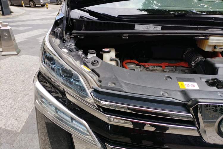 Used Toyota Vellfire 2020 Dual-Engine 2.5L HV Luxury Edition Engine Bay Right