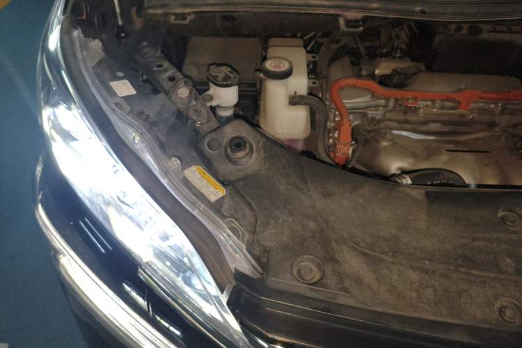 Used Toyota Vellfire 2020 Dual-Engine 2.5L HV Prestige Edition Engine Bay Right