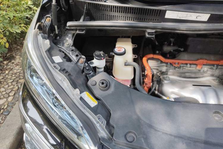 Used Toyota Vellfire 2020 Dual-Engine 2.5L HV Prestige Edition Engine Bay Right