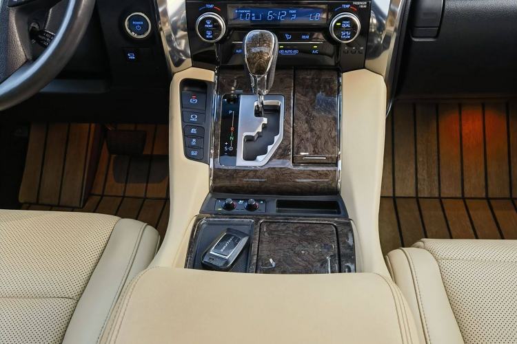 Used Toyota Vellfire 2020 Dual-Engine 2.5L HV Prestige Edition Exterior 10