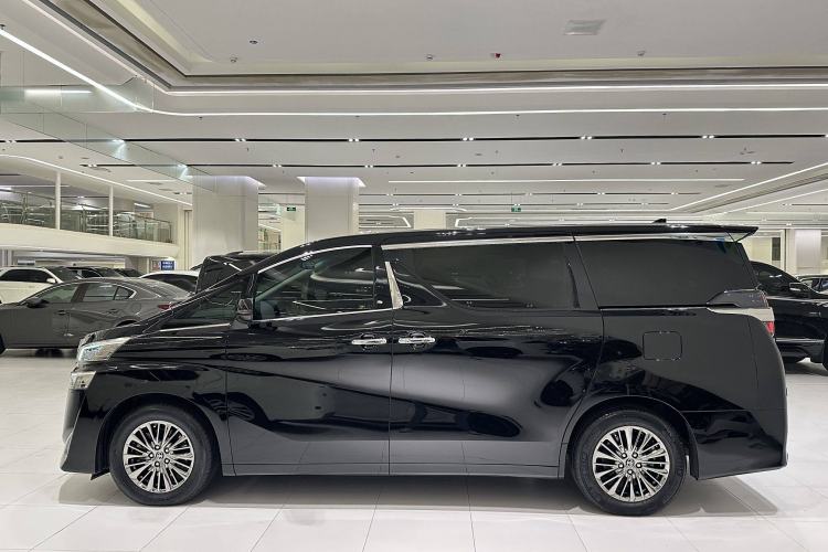 Used Toyota Vellfire 2020 Dual-Engine 2.5L HV Luxury Edition Exterior 3