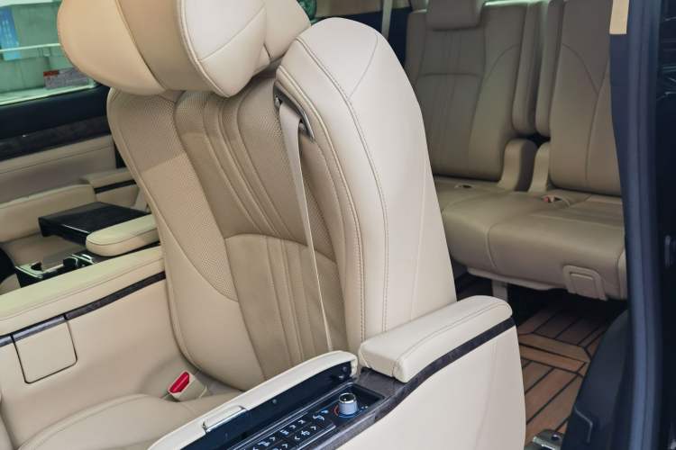 Used Toyota Vellfire 2020 Dual-Engine 2.5L HV Prestige Edition Exterior 9