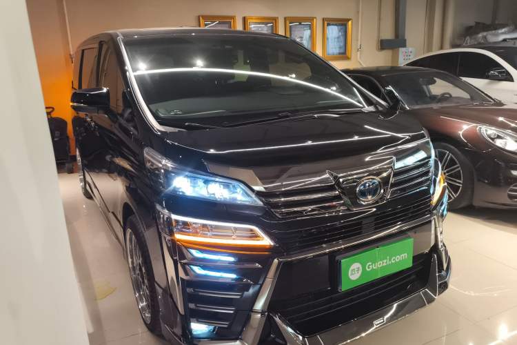 Used Toyota Vellfire 2020 Dual-Engine 2.5L HV Prestige Edition Front Right 45 Deg