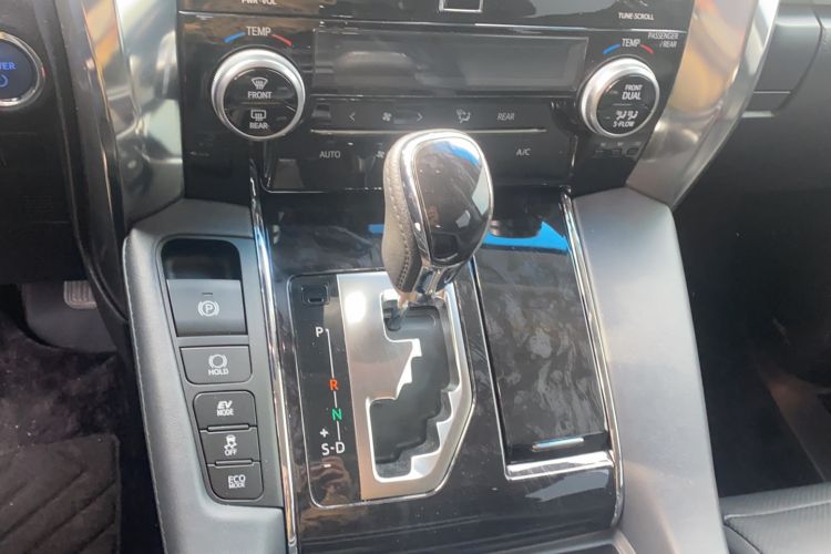 Used Toyota Vellfire 2020 Dual-Engine 2.5L HV Luxury Edition Gear Lever