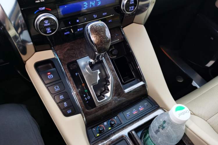 Used Toyota Vellfire 2020 Dual-Engine 2.5L HV Prestige Edition Gear Lever