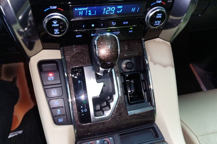 Used Toyota Vellfire 2020 Dual-Engine 2.5L HV Prestige Edition Gear Lever