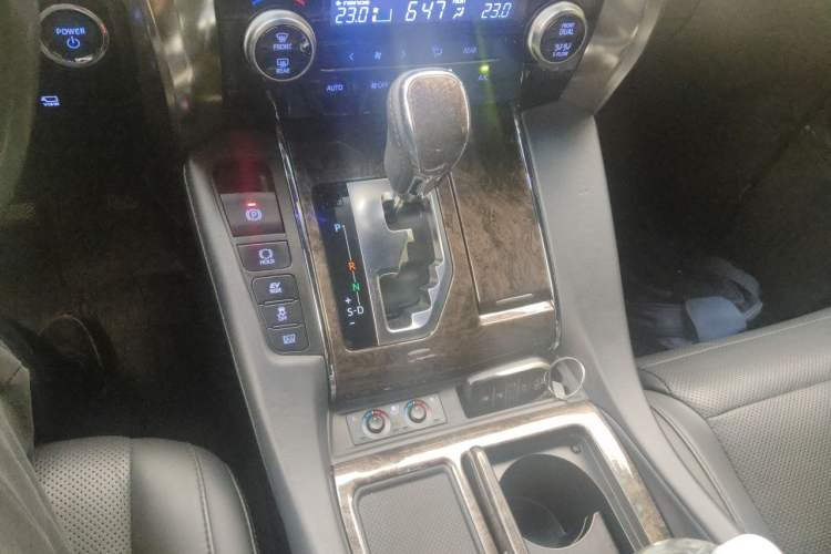 Used Toyota Vellfire 2020 Dual-Engine 2.5L HV Prestige Edition Gear Lever