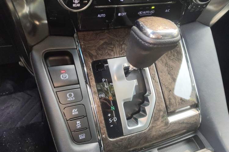 Used Toyota Vellfire 2020 Dual-Engine 2.5L HV Prestige Edition Gear Lever