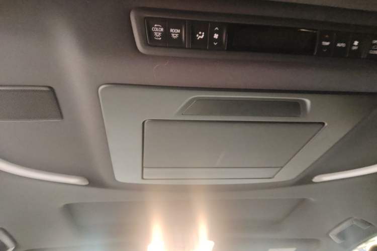 Used Toyota Vellfire 2020 Dual-Engine 2.5L HV Prestige Edition Headliner
