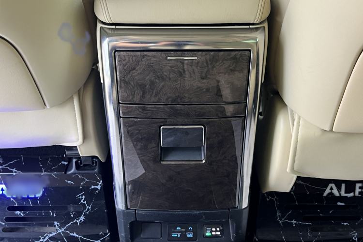 Used Toyota Vellfire 2020 Dual-Engine 2.5L HV Prestige Edition Interior 1