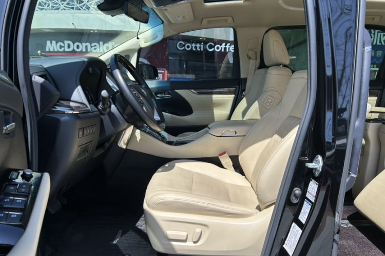 Used Toyota Vellfire 2020 Dual-Engine 2.5L Black Gold Limited Edition Interior 1