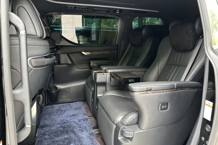 Used Toyota Vellfire 2020 Dual-Engine 2.5L HV Prestige Edition Interior 1