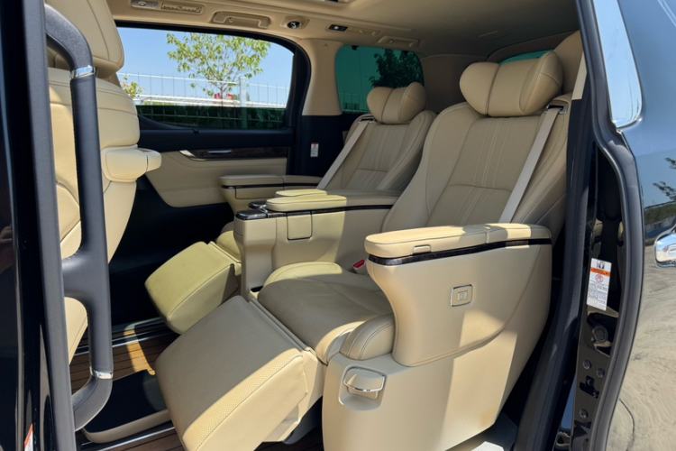 Used Toyota Vellfire 2020 Dual-Engine 2.5L HV Prestige Edition Interior 11