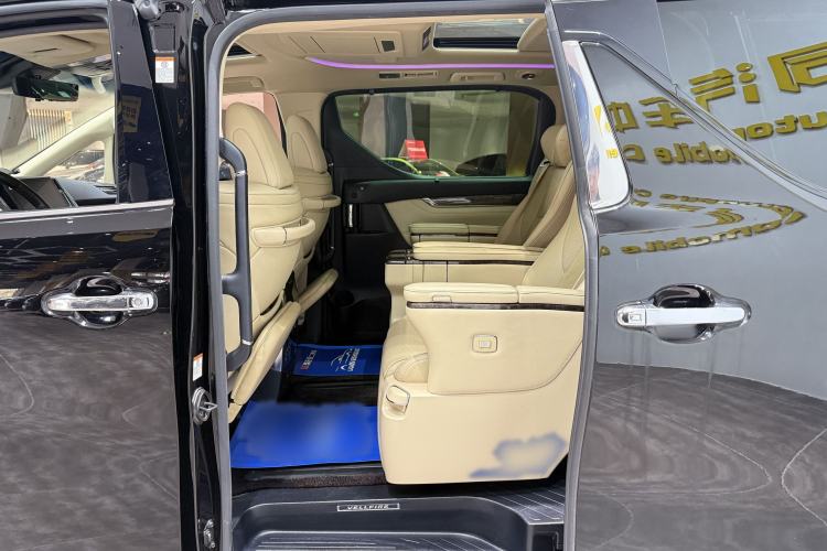 Used Toyota Vellfire 2020 Dual-Engine 2.5L HV Prestige Edition Interior 3