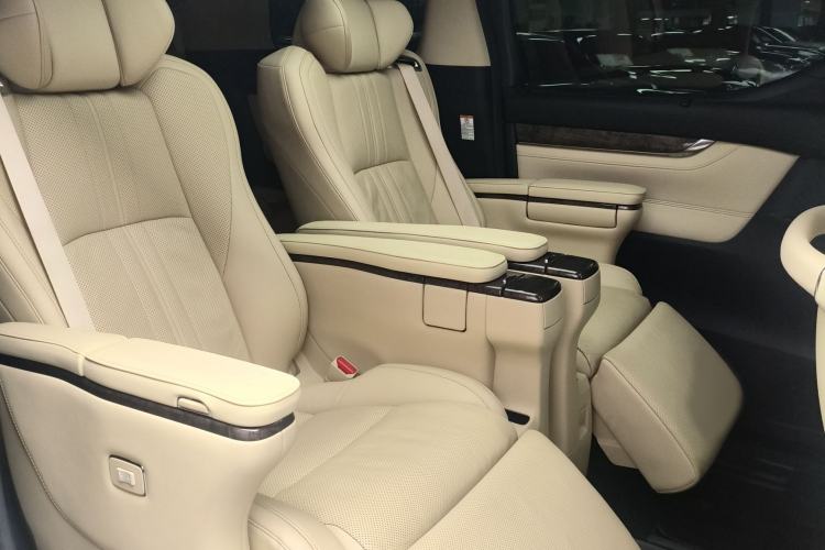 Used Toyota Vellfire 2020 Dual-Engine 2.5L HV Prestige Edition Interior 4
